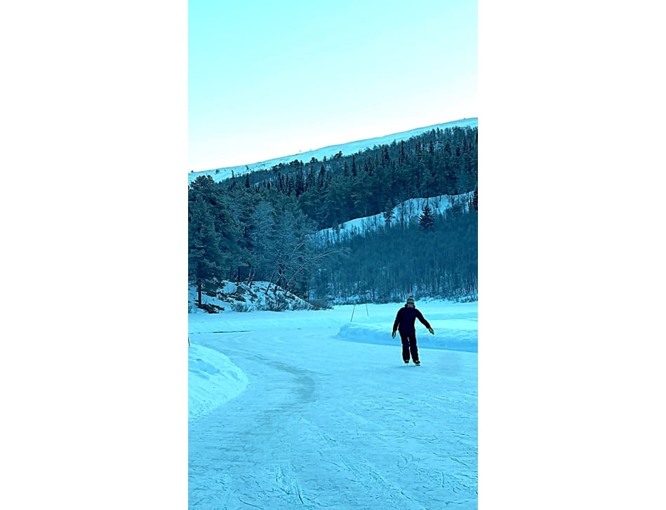 Skøytebanen er klar